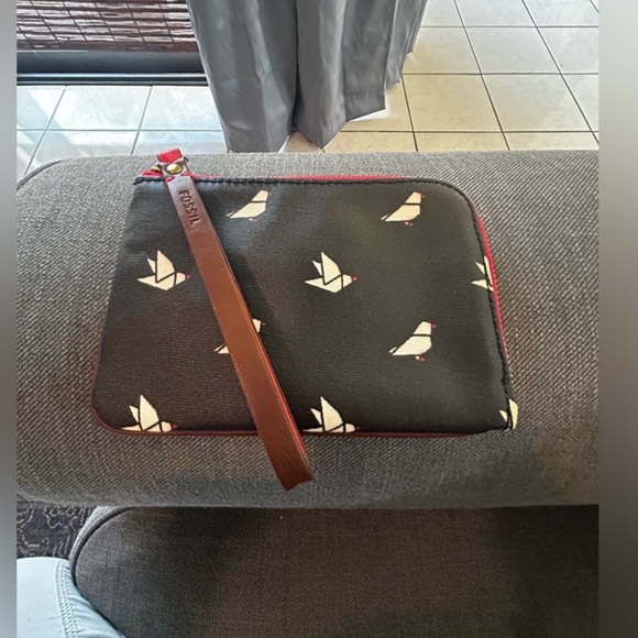 Fossil Handbags - Fossil wallet wristlet NWT 4.5 inches x 6.5 inches…